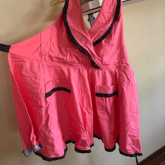 Kitsch’n Glam Apron | NWOT - Picture 7 of 9